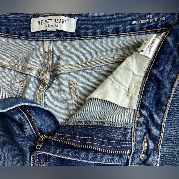 Velvet Heart Indigo Cropped Jeans - Picture 8 of 14